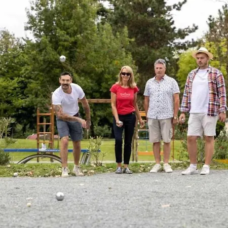 3 étoiles - Piscine - Ccaffdc * Saintes
