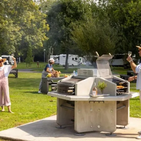 3 étoiles - Piscine - Ccaffdc * Saintes